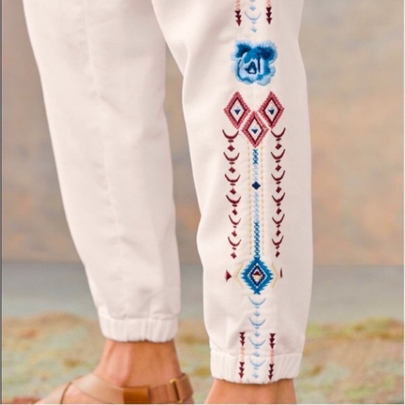 Driftwood Rivier Embroidered Joggers Womens XS Southwest Tribal Pants Jeans Boho - Picture 2 of 11
